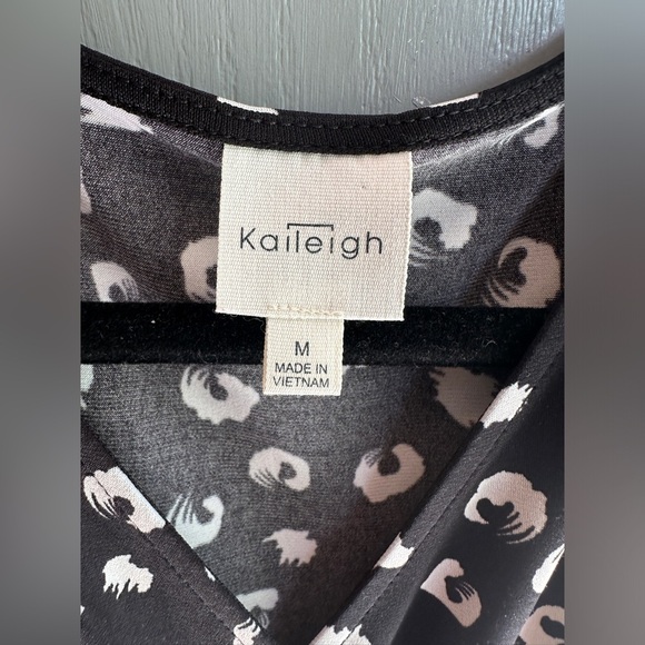 Kaileigh Woman’s Black and White Faux Wrap Dress Size Medium Corpcore Office - Picture 7 of 8